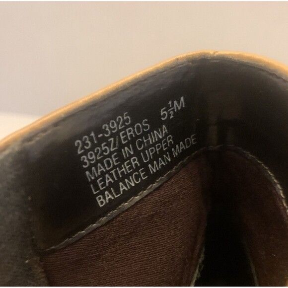 White Mountain Women's Zipper Ankle Booties Size 5 1/2 Tan - Picture 9 of 9